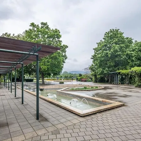 아파트 Unique Design - River View With Balcony